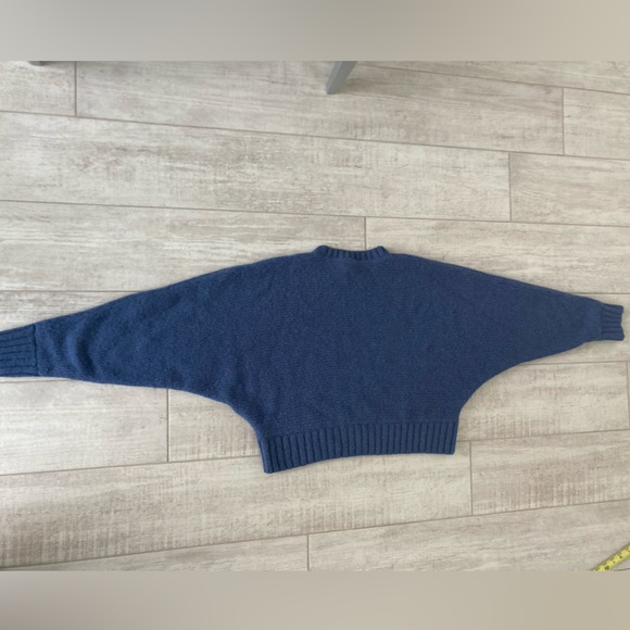 Aritzia Babaton Alpaca Sweater - Picture 3 of 9